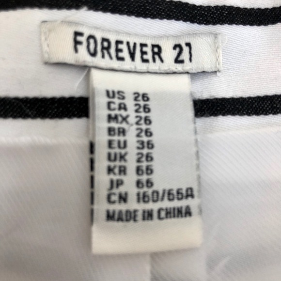 Shorts - Picture 2 of 3